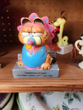 Vintage Enesco Orange Garfield Ceramic Base Figurine
